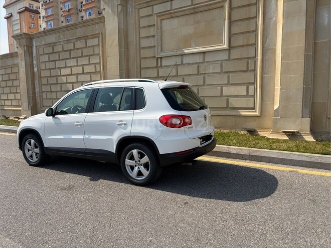 Volkswagen Tiguan-5