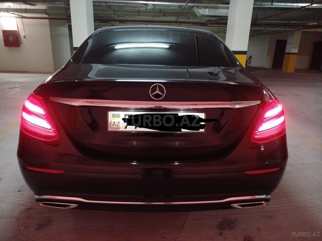 Mercedes E 220 d-9