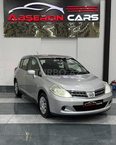 Nissan Tiida-4