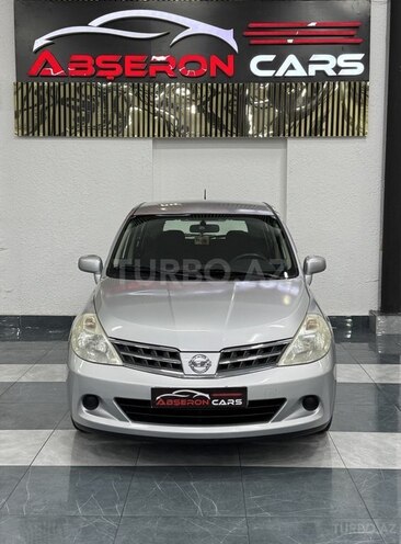 Nissan Tiida-5