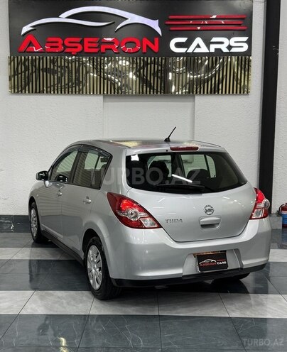 Nissan Tiida-8