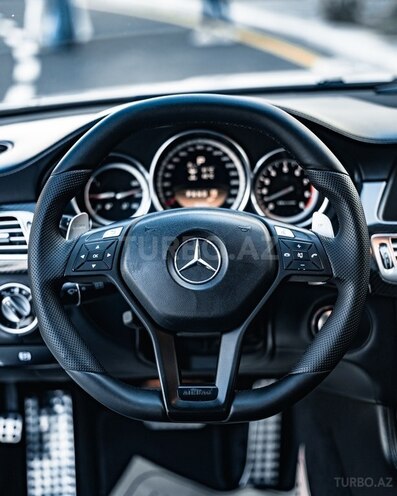 Mercedes CLS 63 AMG-10