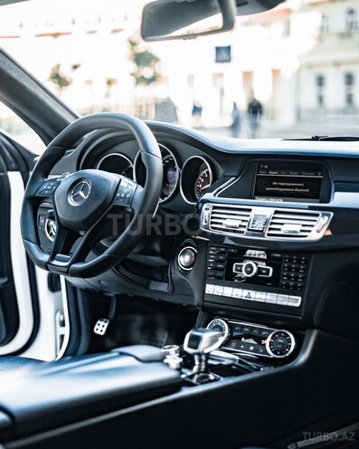 Mercedes CLS 63 AMG-9