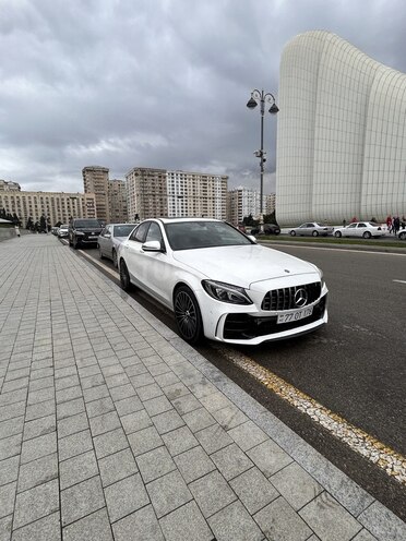 Mercedes C 200 d-3