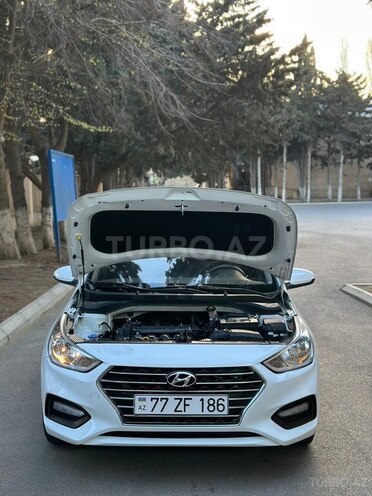 Hyundai Accent-16