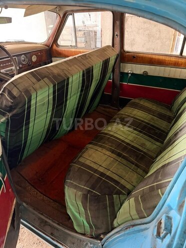 GAZ M-21-8