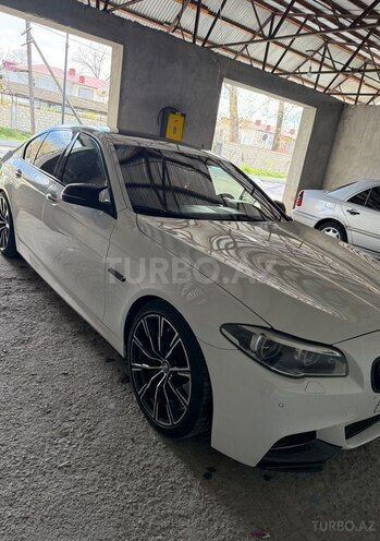 BMW 528-2