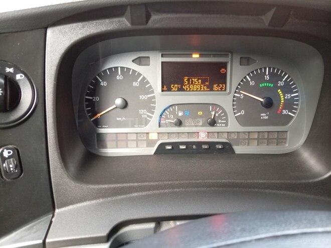 Mercedes Atego 818-14