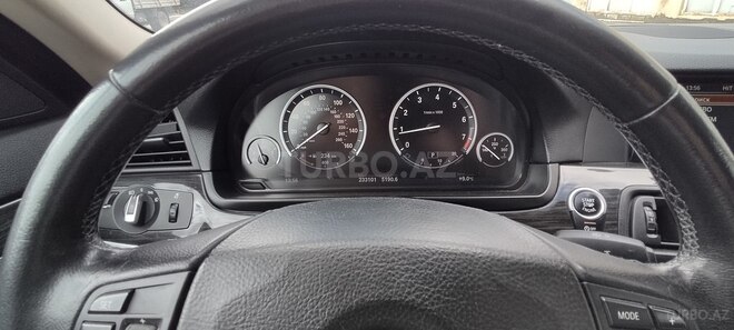 BMW 528-2