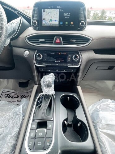 Hyundai Santa Fe-14