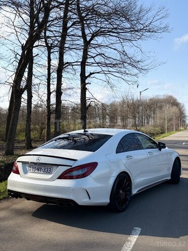 Mercedes CLS 400-6