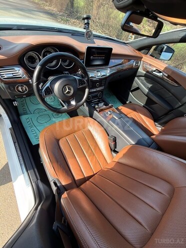 Mercedes CLS 400-16