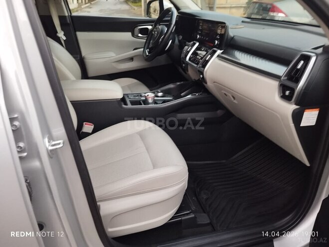 Kia Sorento-8