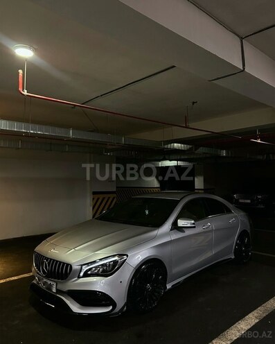 Mercedes CLA 250-1