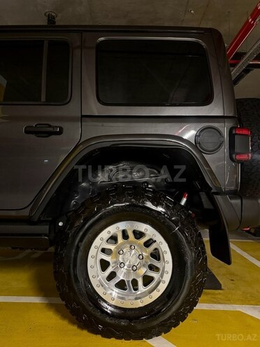 Jeep Wrangler-10