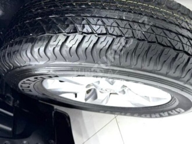 Toyota Land Cruiser Prado-19