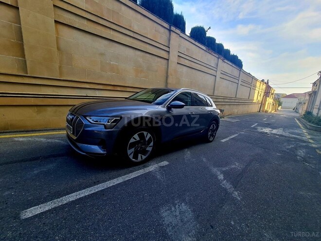 Audi e-tron Sportback-2