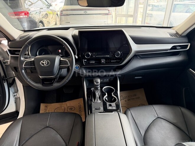 Toyota Highlander-5