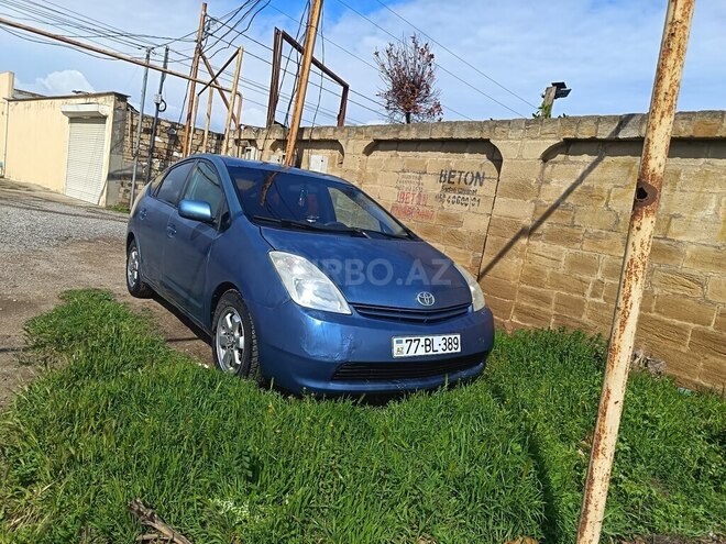 Toyota Prius-4