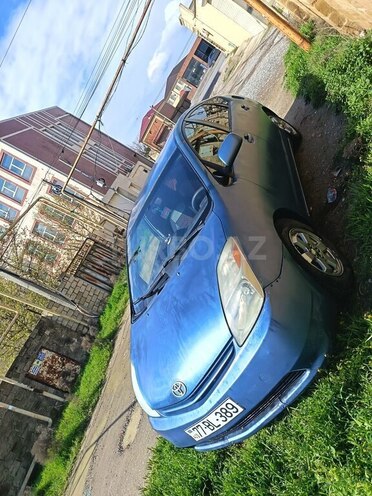 Toyota Prius-3