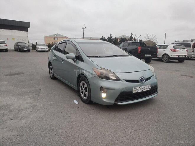 Toyota Prius-2
