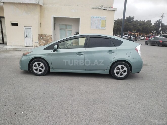 Toyota Prius-6
