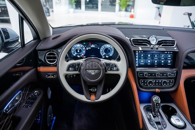 Bentley Bentayga-10