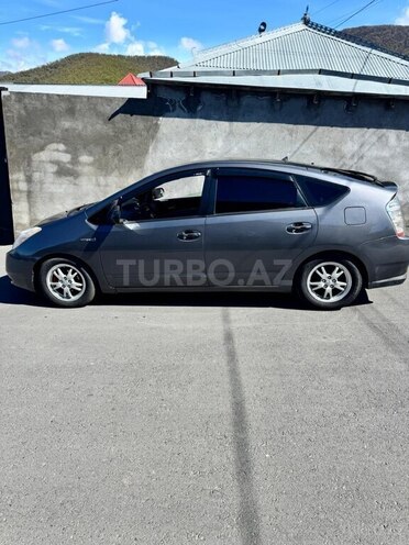 Toyota Prius-7