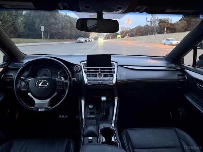 Lexus NX 200t-4