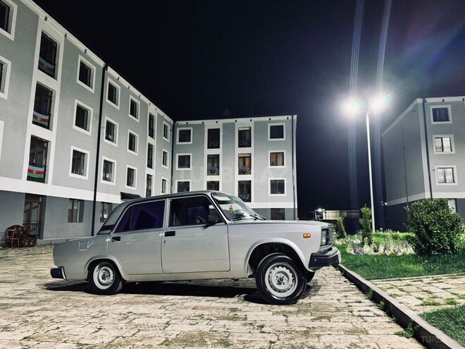 LADA (VAZ) 2107 2010, 137,000 km - 1.6 l - 