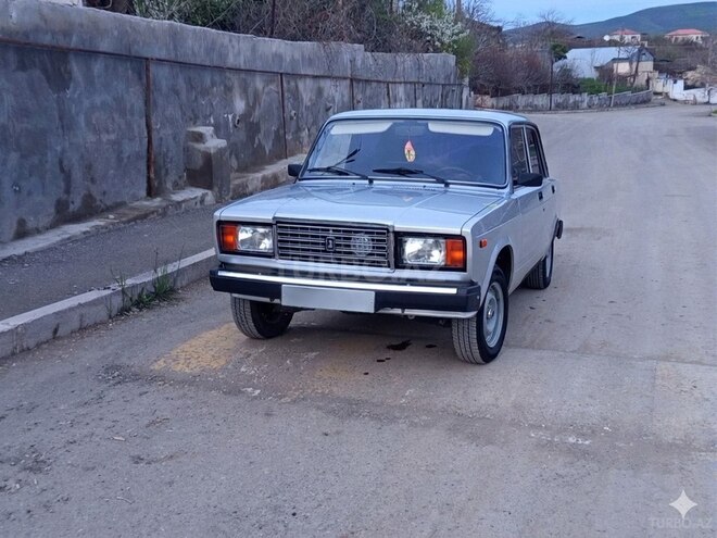 LADA (VAZ) 2107 2010, 137,000 km - 1.6 l - 