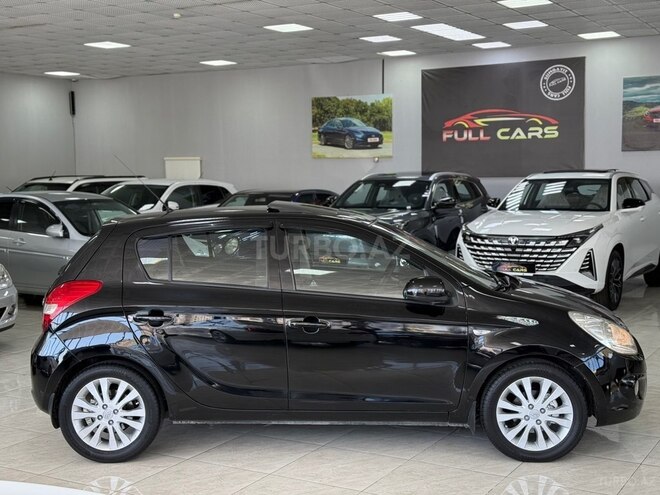 Hyundai i20-8
