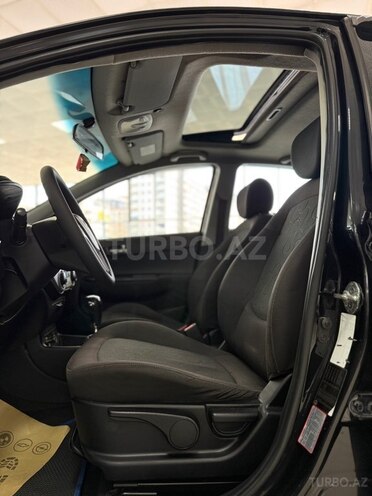 Hyundai i20-10