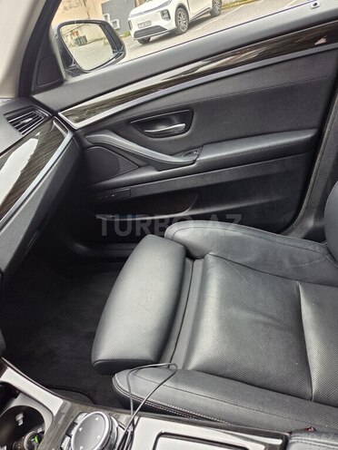 BMW 520d-12