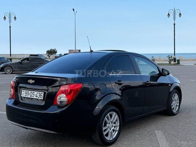 Chevrolet Aveo-8