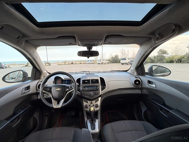 Chevrolet Aveo-11