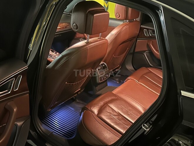 Audi A6-12