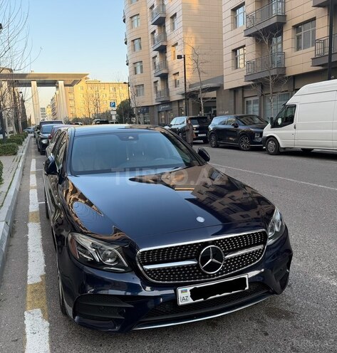 Mercedes E 300-5