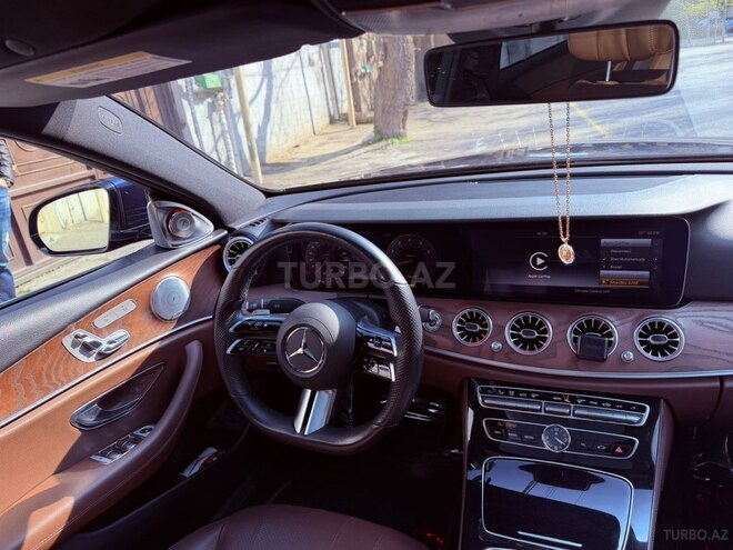 Mercedes E 300-10