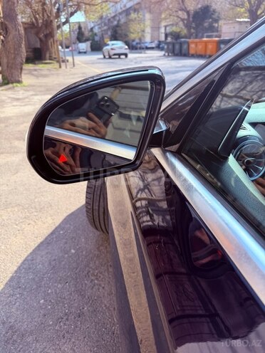 Mercedes E 300-17