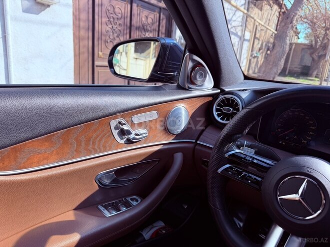 Mercedes E 300-14