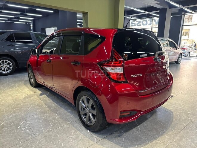 Nissan Note-7