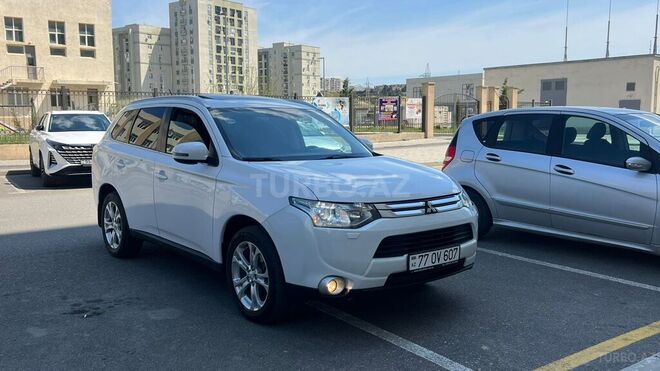 Mitsubishi Outlander-3