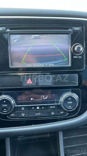 Mitsubishi Outlander-14
