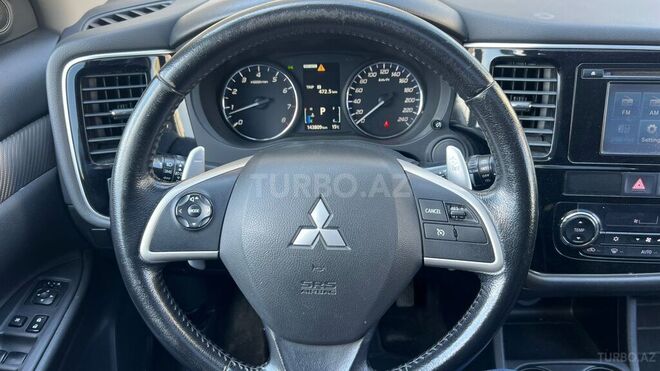 Mitsubishi Outlander-15