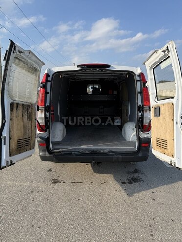 Mercedes Vito 111 CDI-2