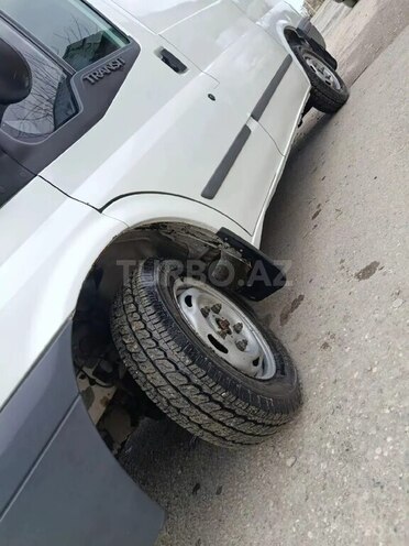 Ford Transit-7
