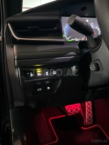 Toyota Camry-9