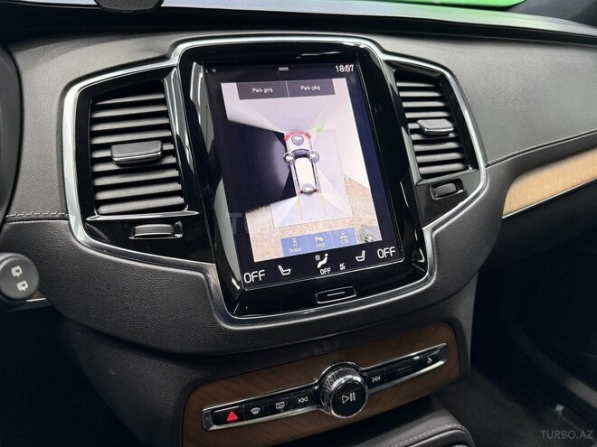 Volvo XC90-16