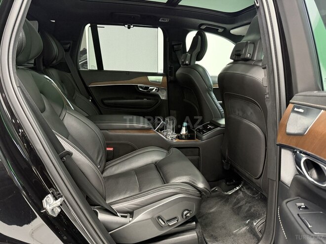 Volvo XC90-12